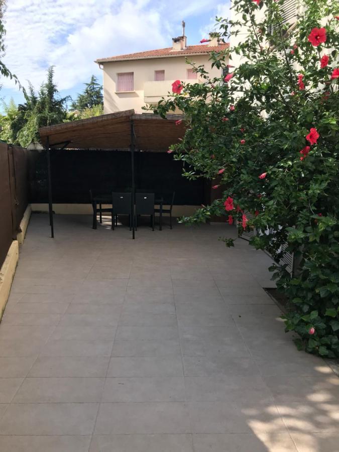 Sleep In Antibes City Center Exterior foto